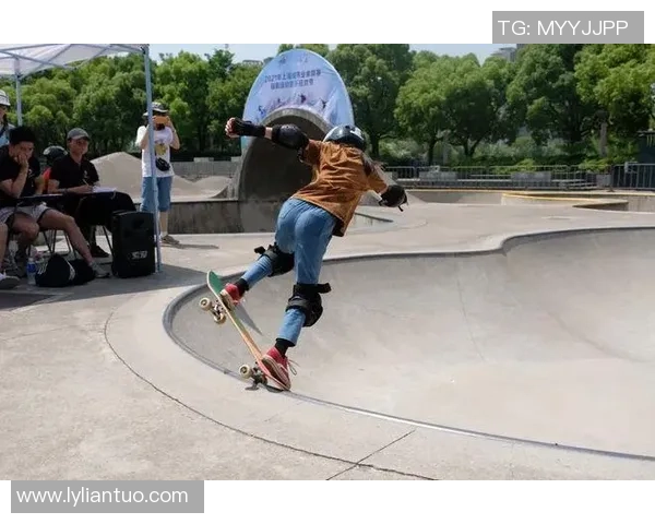 南京极限运动队在世界街舞大赛中的精彩表现与状态分析 南京极限运动队在世界街舞大赛中的精彩表现与状态分析